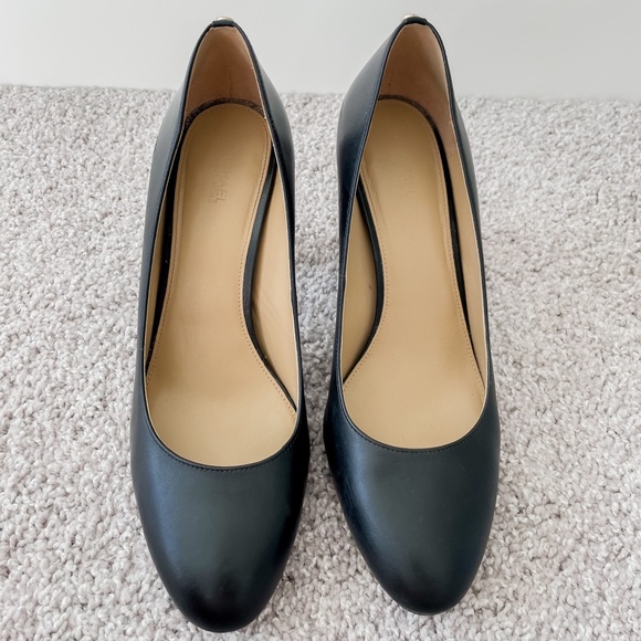 Black Michael Kors Heels - Picture 1 of 7